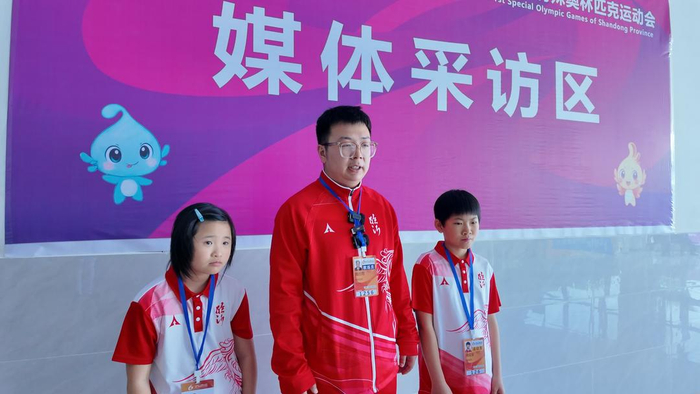 华体会hth-首金诞生！临沂这两位姑娘夺得第一届特奥会滚球女子双打冠军|金牌|鞠成宝|魏田雨|李芮萱|临沂代表队_新浪新闻