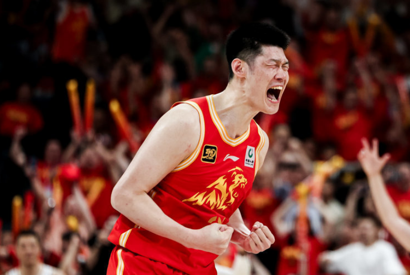 华体会-主场17战全胜！郭士强观战广厦38分大胜江苏7连胜 塔克33+6